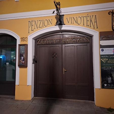 Penzion A Vinoteka Hrozen Kromieryż Zewnętrze zdjęcie